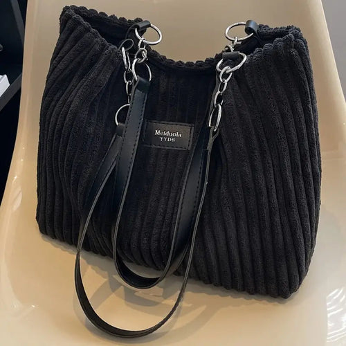 https://lesterandjones.com/products/laylatotebag?fbclid=fbclid