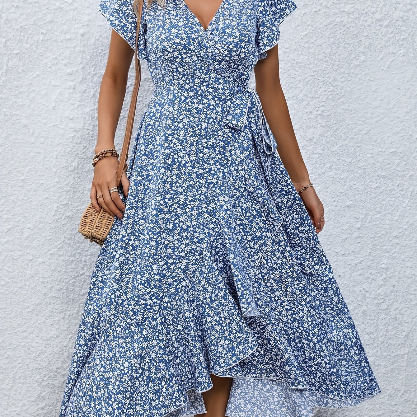 Stylish Small Floral Dress - Elegant, Trendy for Casual Wear - veyora