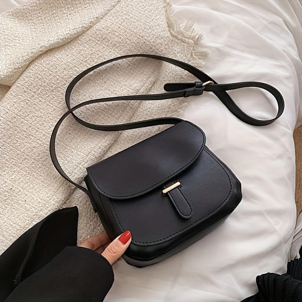 Retro Grace | Elegant Saddle Crossbody Bag
