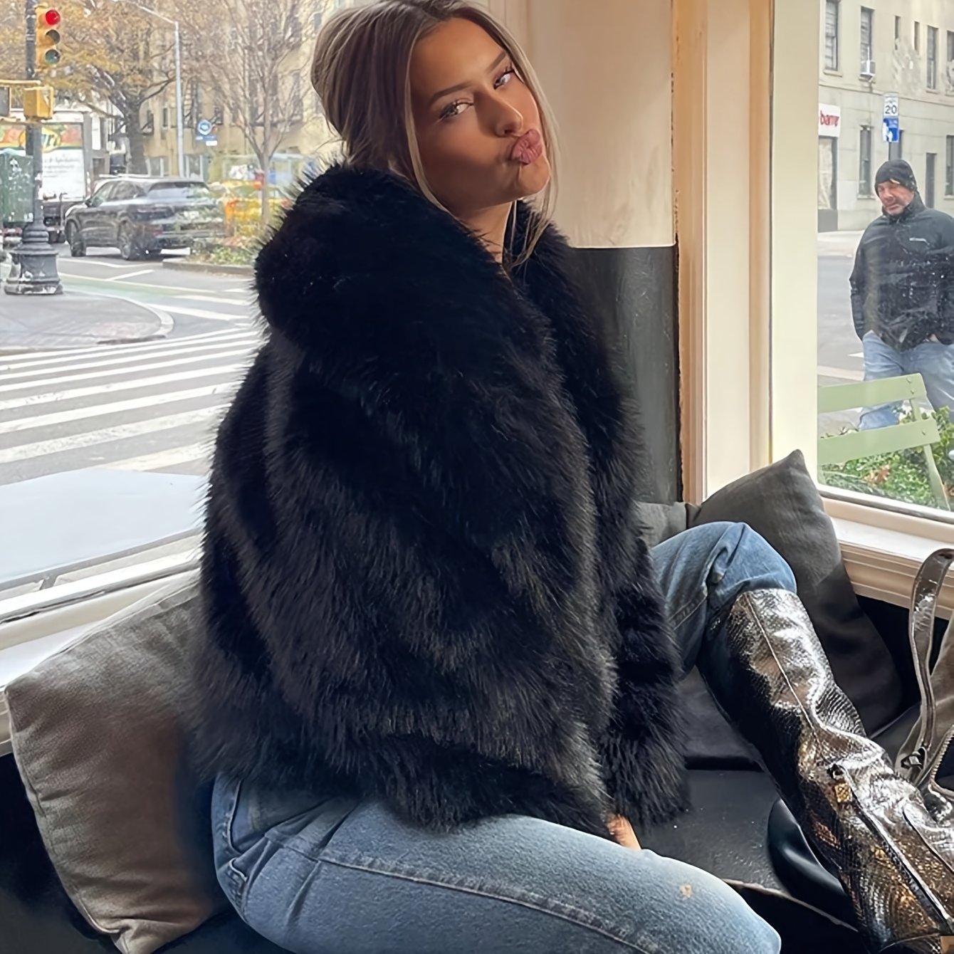 Indefeir'S New Autumn And Winter Collection Features a Thick Faux Fox Coat That Combines Style And Youthfulness, Perfect for a Fashionable Short Outerwear - veyora