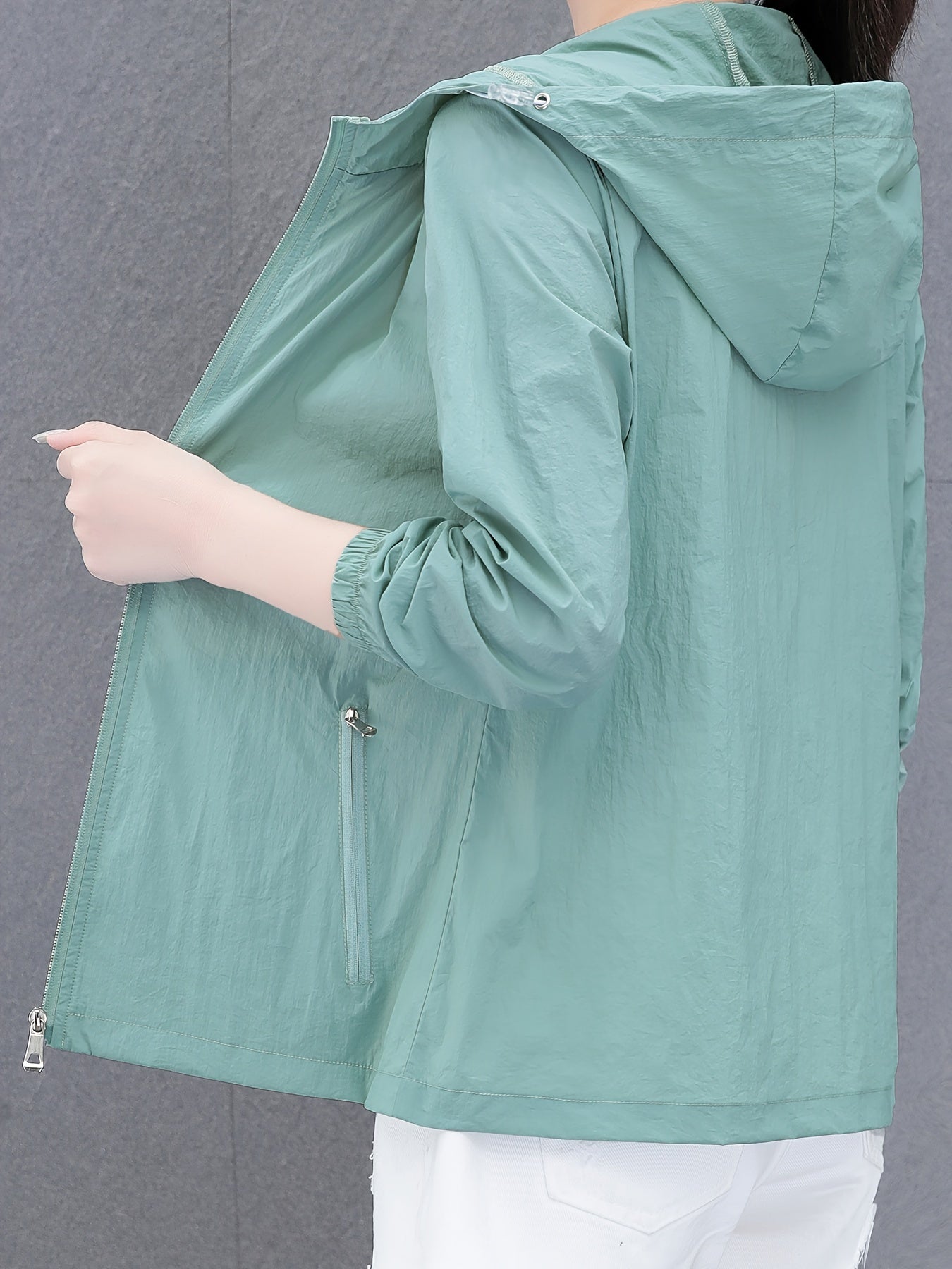 [UV Protection Jacket] Lightweight UV Protection Women's Hooded Jacket | Casual Nylon, Zip-Up Front, Adjustable Cuffs, Ideal for Outdoor Activities | Everyday Comfort, Sleek Appearance, Functional Pockets, Summer 2024 Breathable Sunsuit in Light Blue