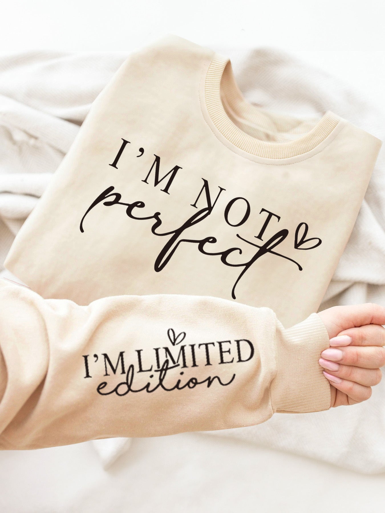 Long - Sleeve Round - Neck Sweatshirt with The Print 'I'M NOT Perfect' on The Sleeves - veyora