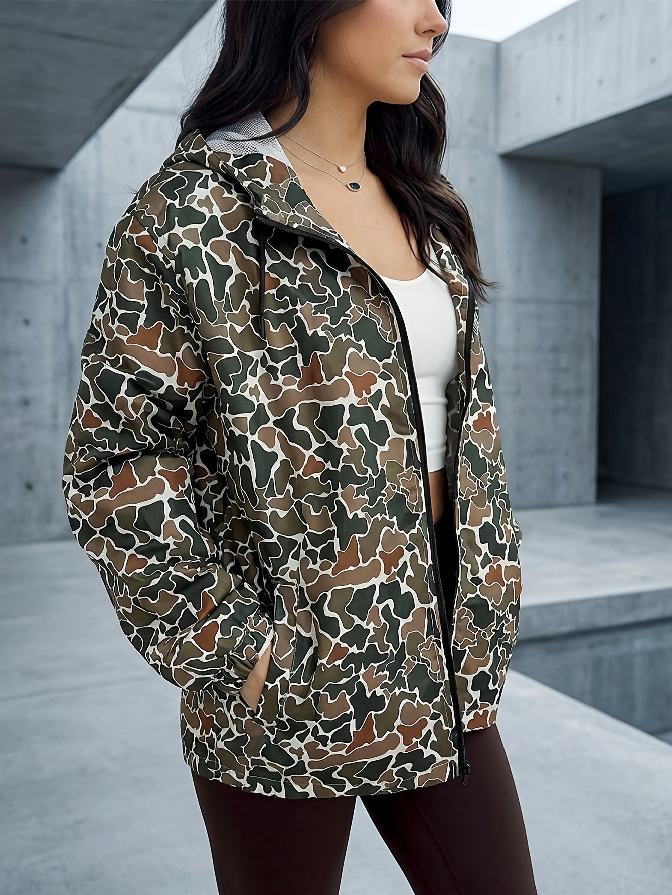 Camo Hooded Jacket Women's, Streetwear Windbreaker, Casual Fall Outerwear, Fashion Hoodie for Daily Wear - veyora