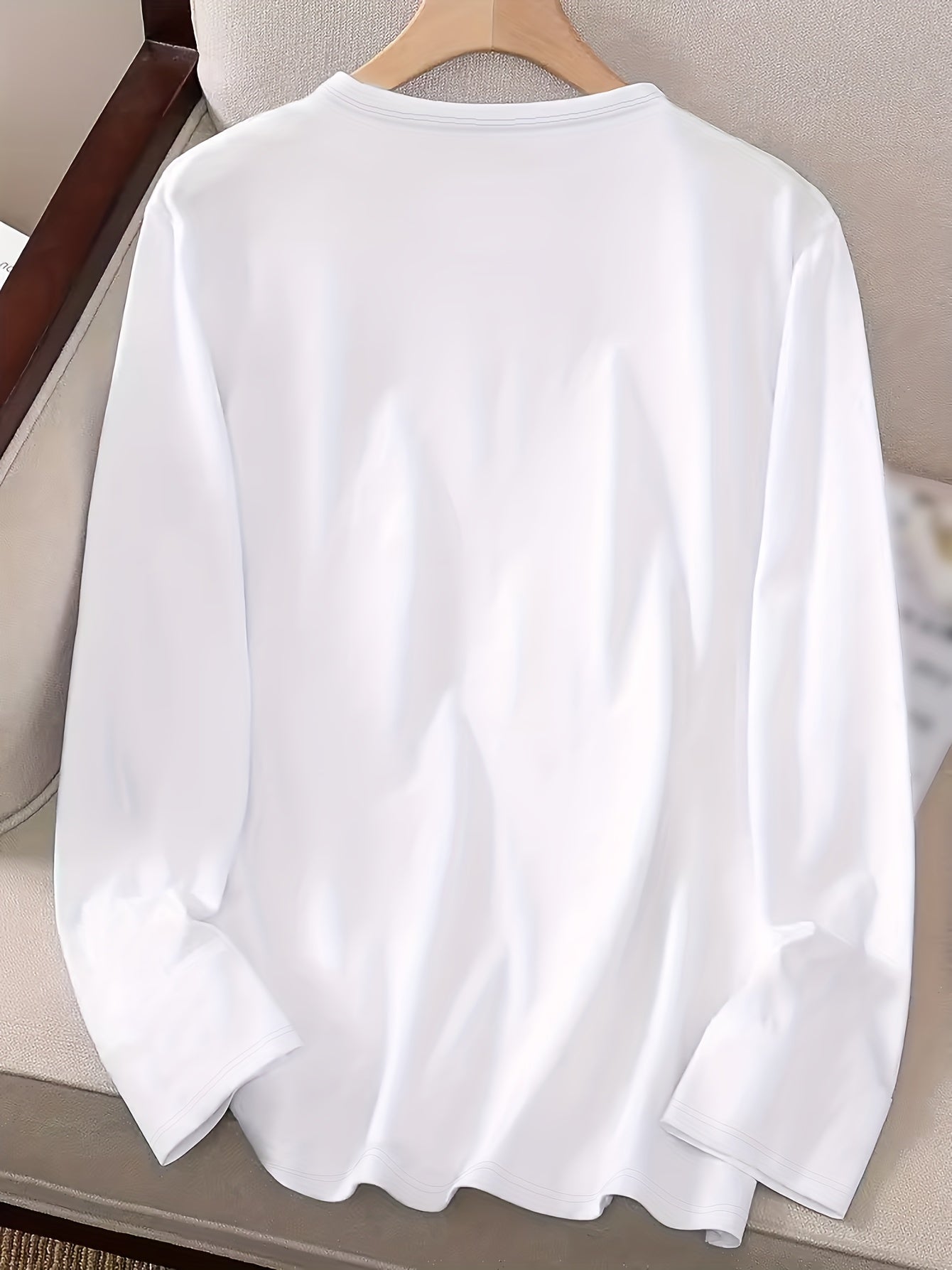 Women'S Casual Long Sleeve Crew Neck T-Shirt with Elegant Heart & "Love" Script Design - Soft Polyester Fabric, Perfect for Fall Fashion, Christian Fashion | Elegant Scripture Shirt | Applique Detail, Ladies T Shirts - veyora