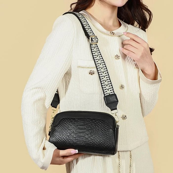 Olivia™ Elegant Allure | Croc - Pattern Mini Crossbody Bag - veyora