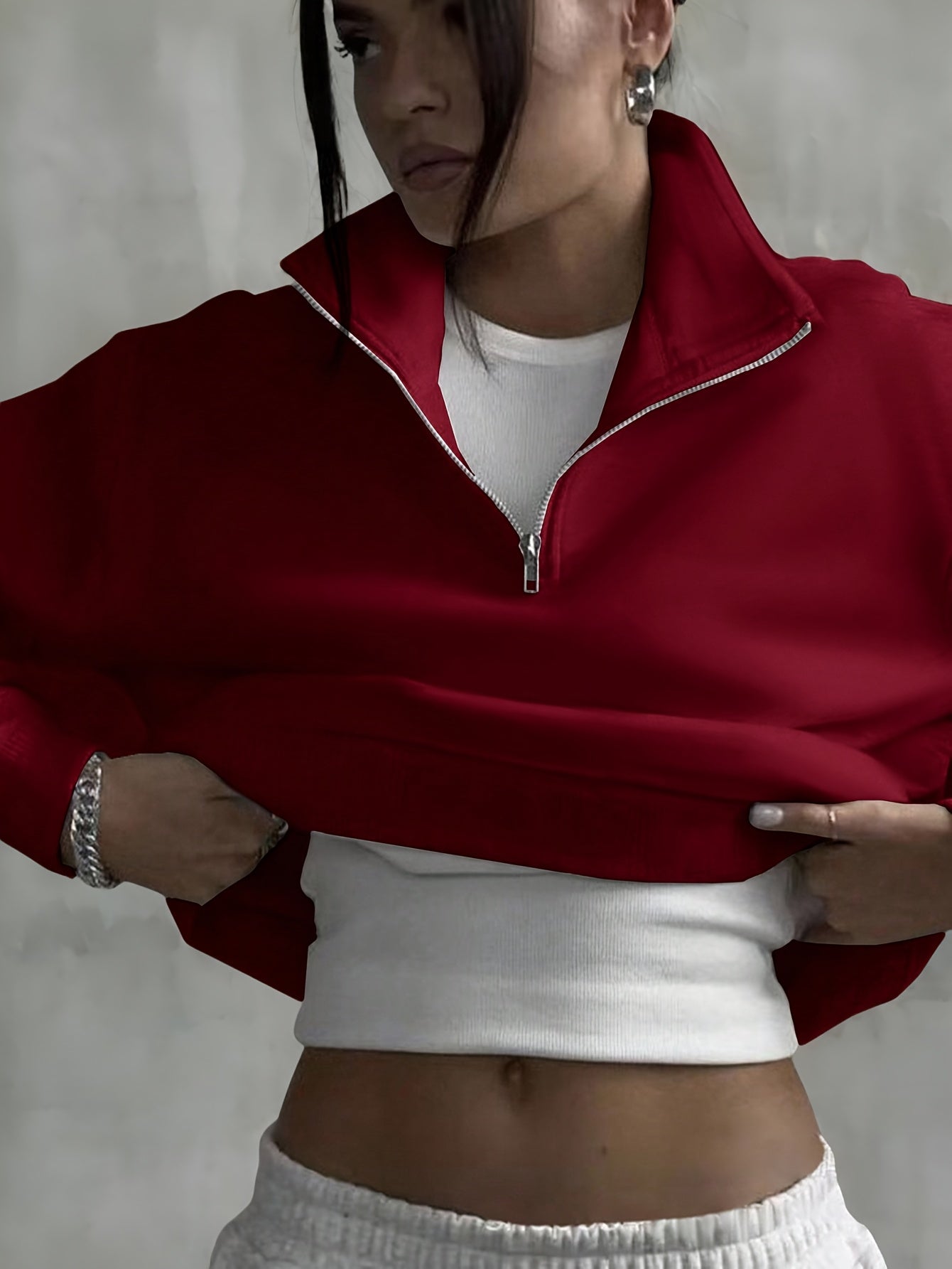 A Half - Zip Collar Sweatshirt in Solid Color, Loose And Casual, Perfect for Sportswear. It Features a Relaxed Street Style, Ideal for Dates, Parties, And Valentine'S Day. A Must - Have for Work Commutes - veyora