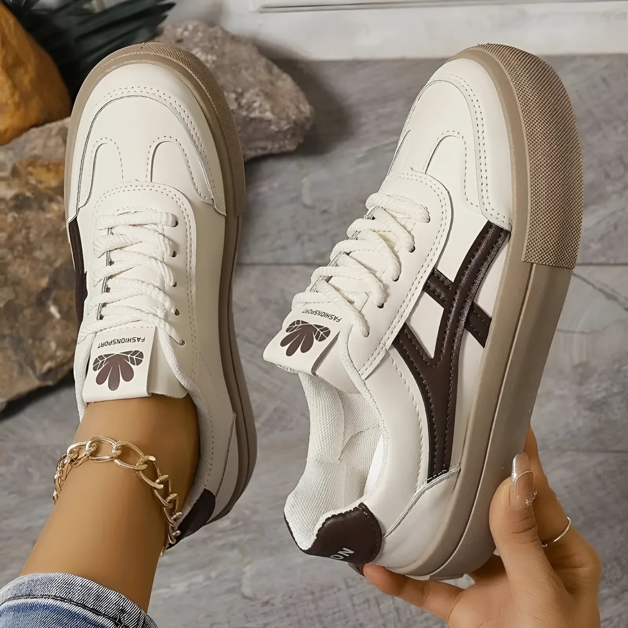 Eva | stylish sneakers - veyora