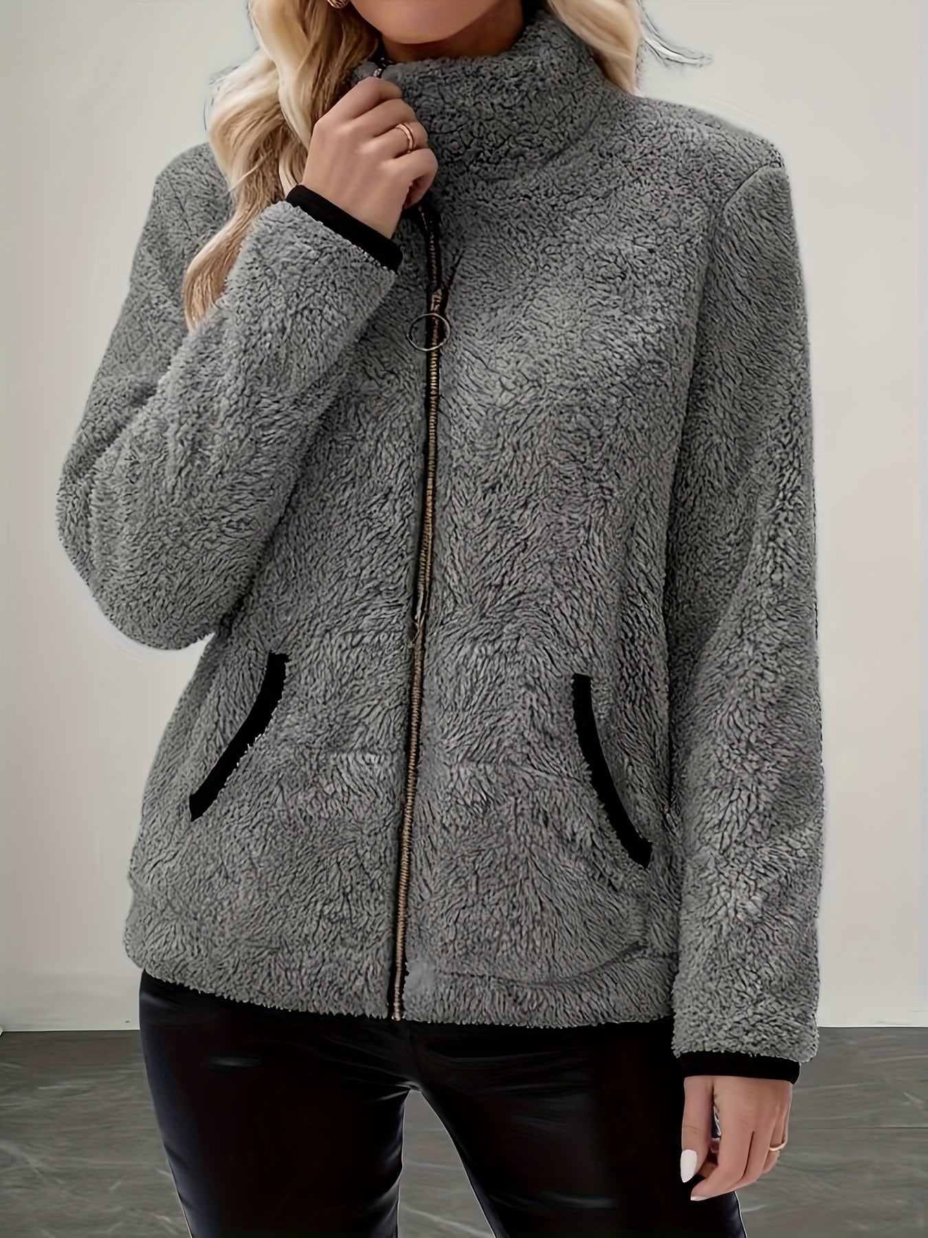 This Is a New Autumn and Winter Women's Fashionable Casual Jacket with a Contrasting Color, Plush Zipper and Pocket. It Is a Warm Long - sleeved, Comfortable and Versatile Coat for Women - veyora