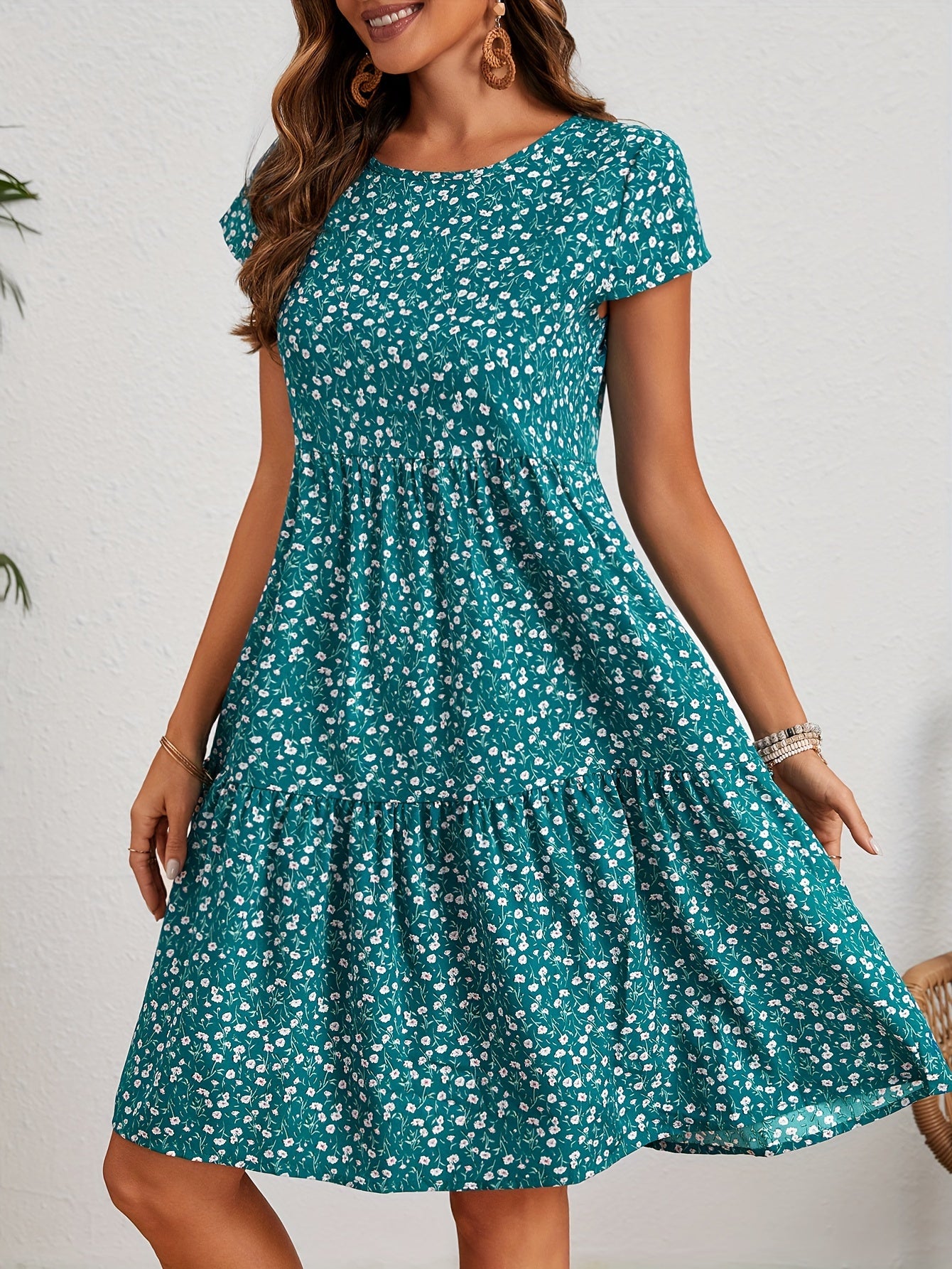 Vintage Chic Ditsy Floral Print Crew Neck Dress - Elegant Polyester Short Sleeve Dress for Spring, Summer, and Fall - Machine Washable, Customized Style, Woven Fabric, and No Sheer