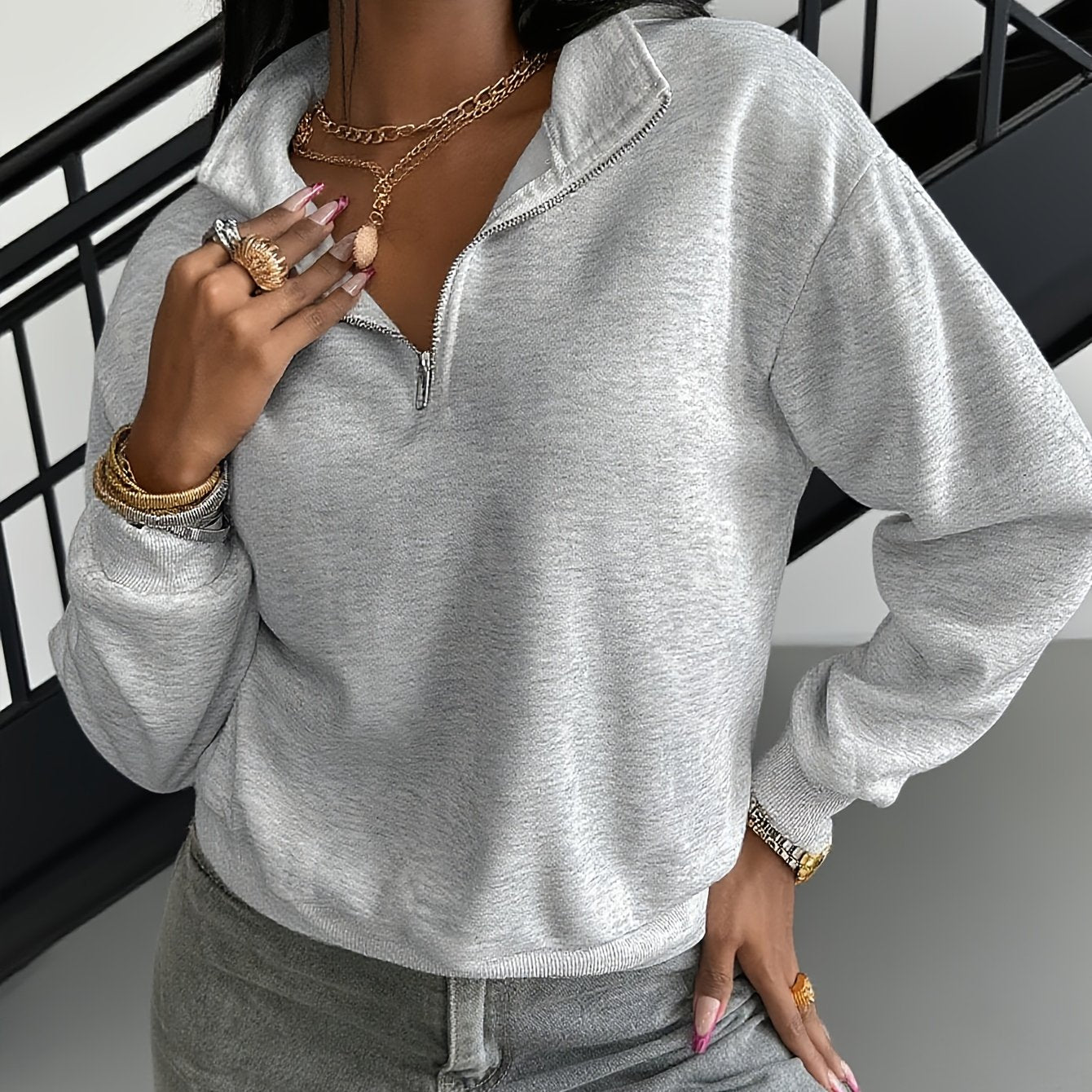 A Half - Zip Collar Sweatshirt in Solid Color, Loose And Casual, Perfect for Sportswear. It Features a Relaxed Street Style, Ideal for Dates, Parties, And Valentine'S Day. A Must - Have for Work Commutes - veyora