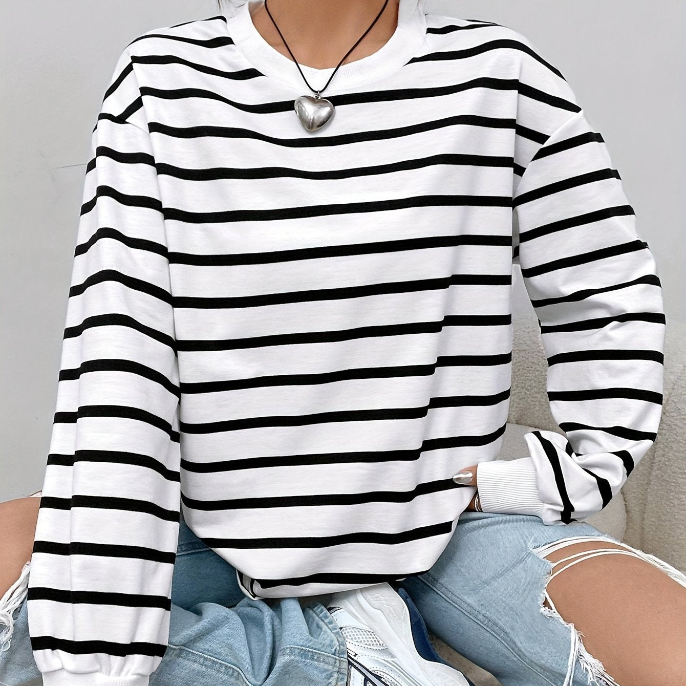 Women'S Striped Sweatshirt - veyora