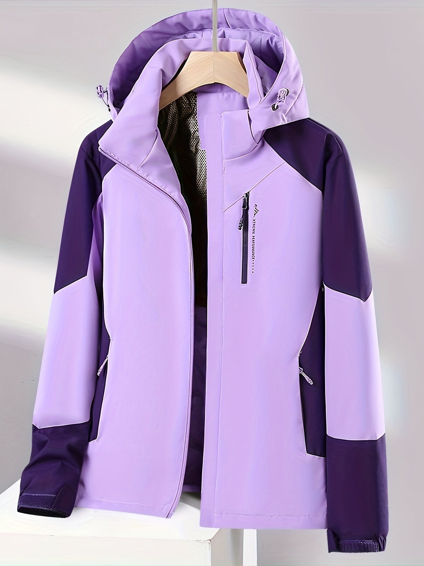 Women'S Winter Lightweight Windproof Jacket - Stylish Color Block Zip-Up Coat with Hood, Long Sleeves, and Polyester Lining for Warmth & Comfort, Ladies' Outerwear