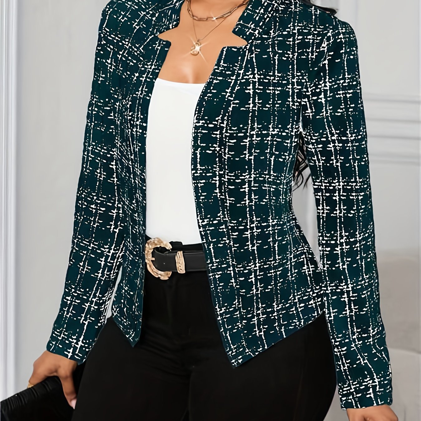 Elegant Women'S Plaid Blazer in a Beige - Brown Color Scheme, Featuring a Structured Collar Design Suitable for All Seasons. This Versatile Piece Is Perfect for Both Office And Party Settings - veyora