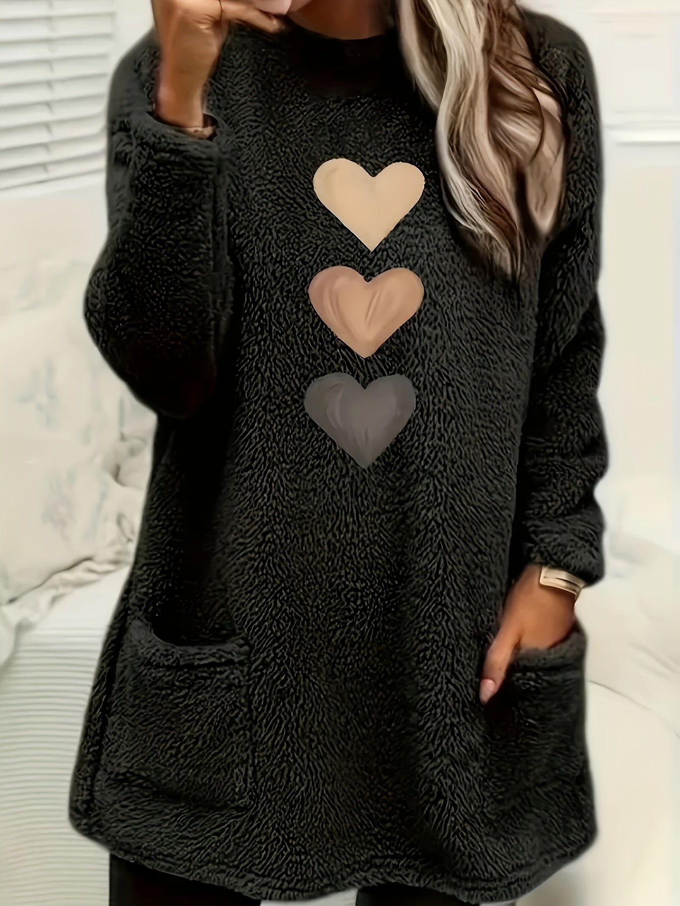Long - Sleeved Pullover Top Made of Thick Teddy Fleece, Featuring a Heart Print, Designed for Warmth And Comfort in Autumn And Winter, with Pockets - veyora