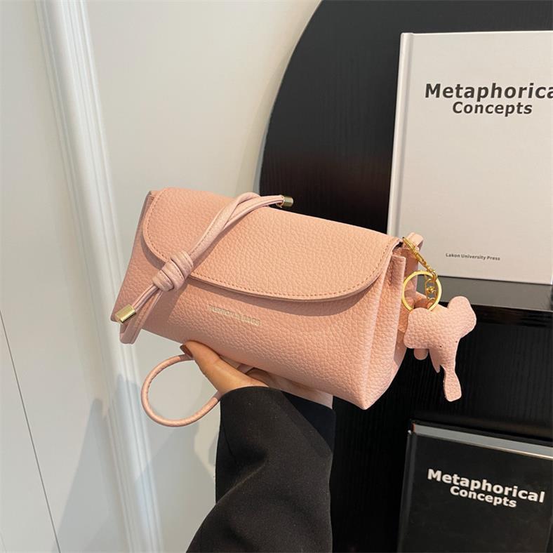 Avery™ Retro Softness | Elegant Handbag - veyora