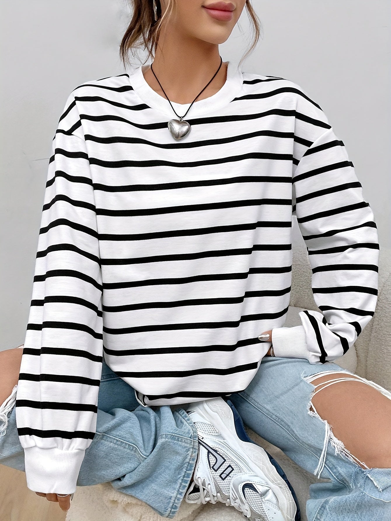 Women'S Striped Sweatshirt - veyora