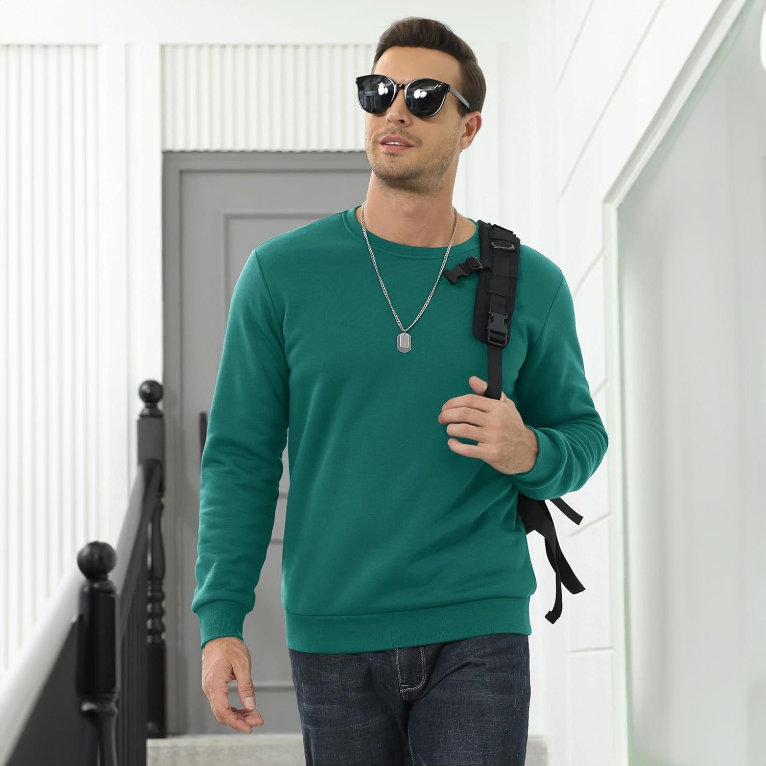 Men's  Basic Pullover Crewneck Sweater Fleece Lined Sweatshirt